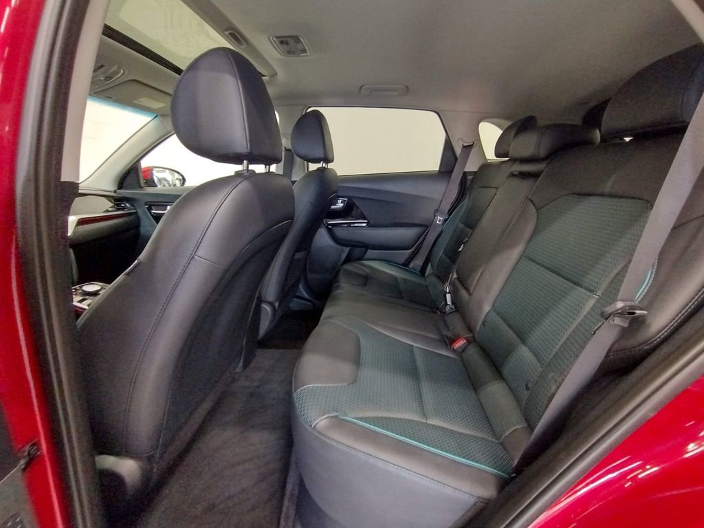 Used 2022 Kia Niro EX Premium image 36