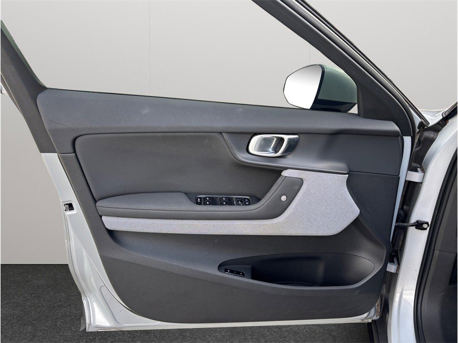 Used 2021 Polestar Polestar 2 image 22