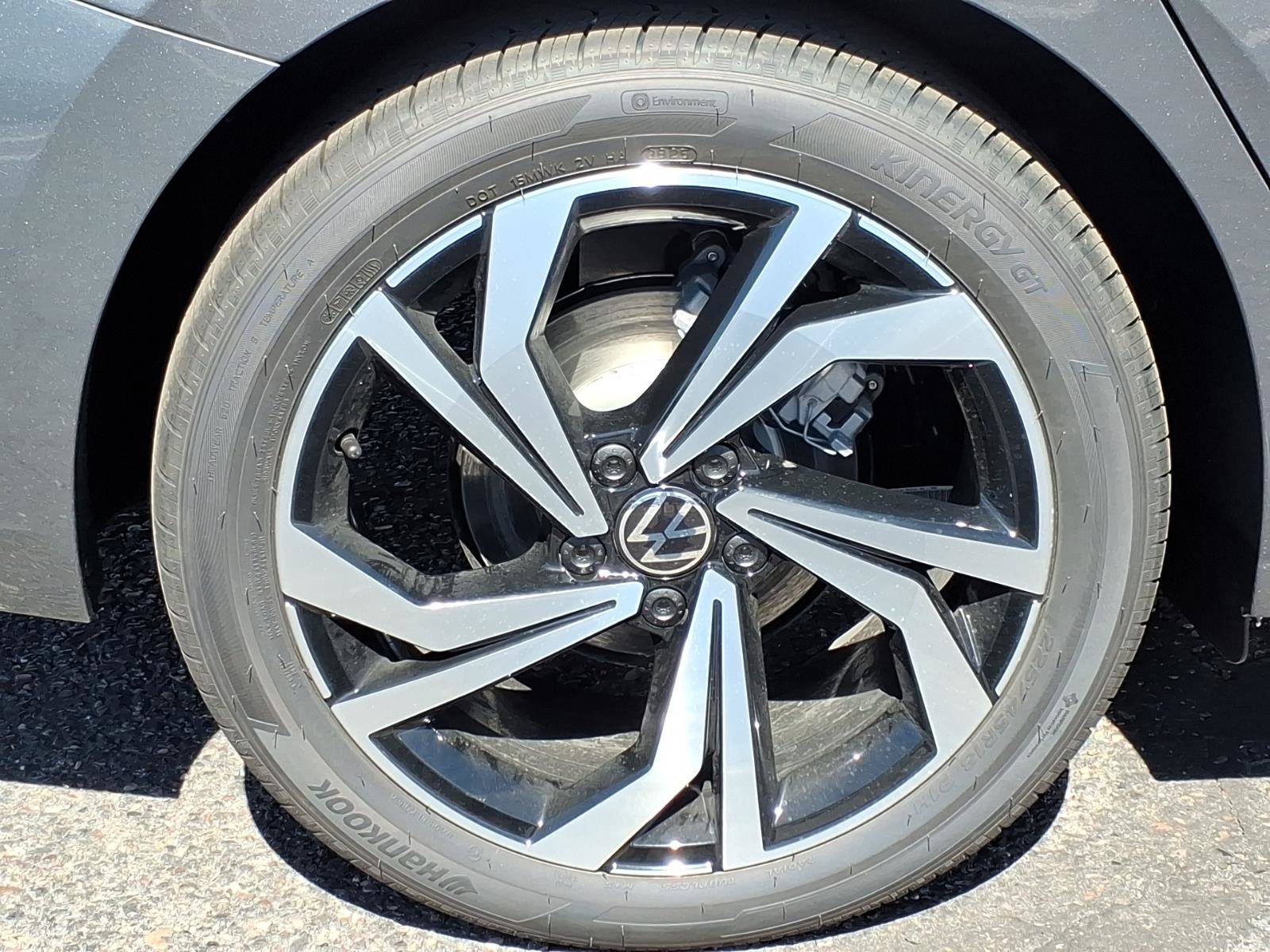 New 2026 Volkswagen Jetta SEL image 9