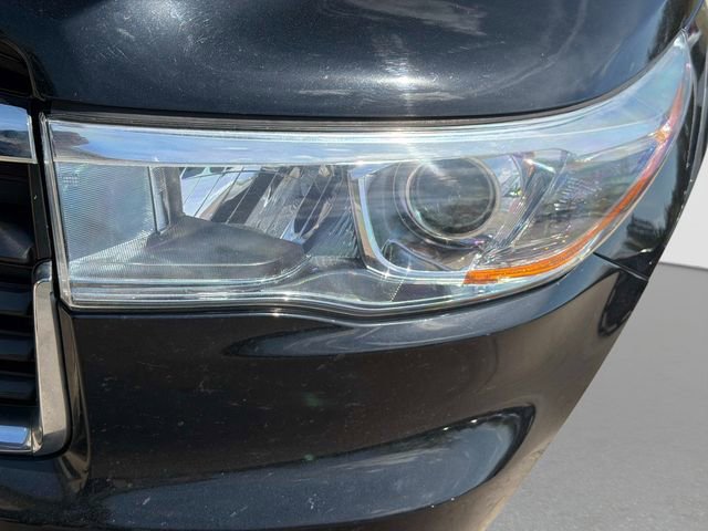 Used 2015 Toyota Highlander Limited Platinum AWD/4WD image 10