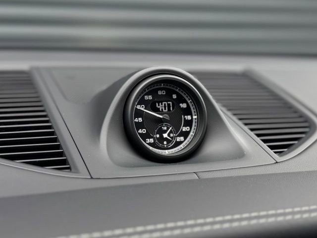 New 2026 Porsche Macan S image 28