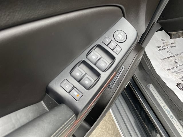 Used 2019 GMC Yukon XL SLT AWD/4WD image 25