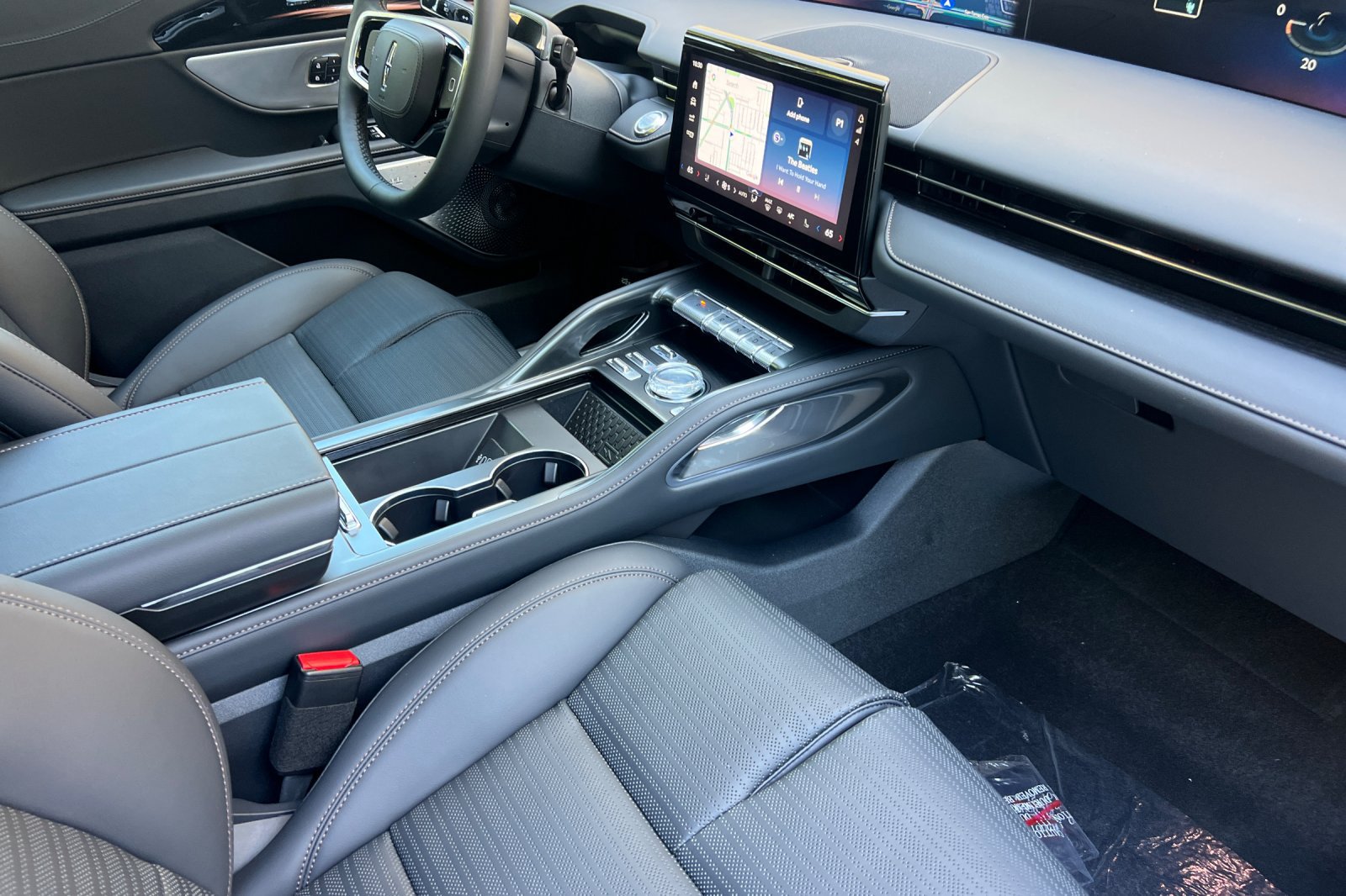 New 2026 Lincoln Nautilus Reserve AWD/4WD image 13