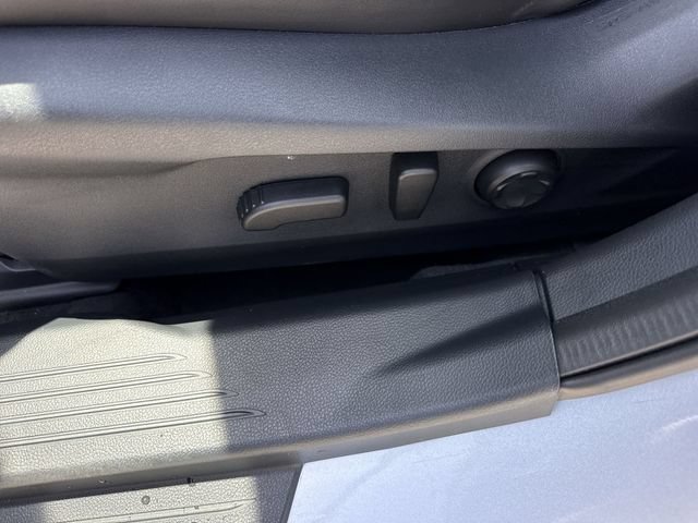 Certified 2025 Subaru Outback Limited AWD/4WD image 12