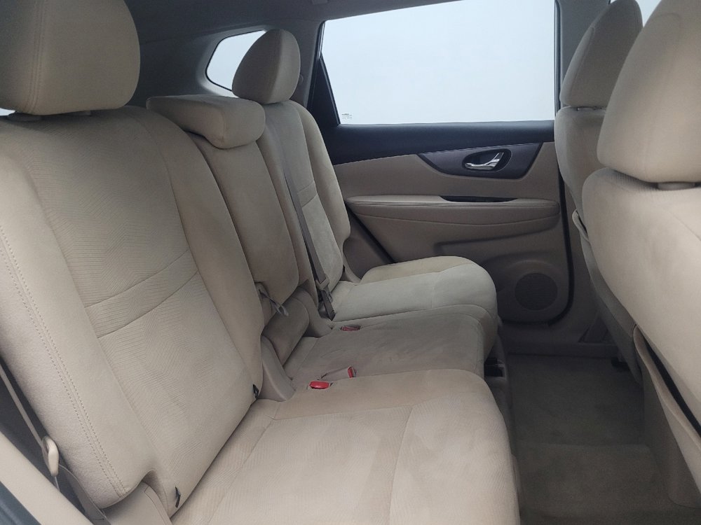 Used 2015 Nissan Rogue S FWD image 19