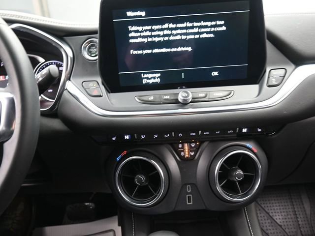 Used 2024 Chevrolet Blazer LT w/ Midnight/Sport Edition image 10