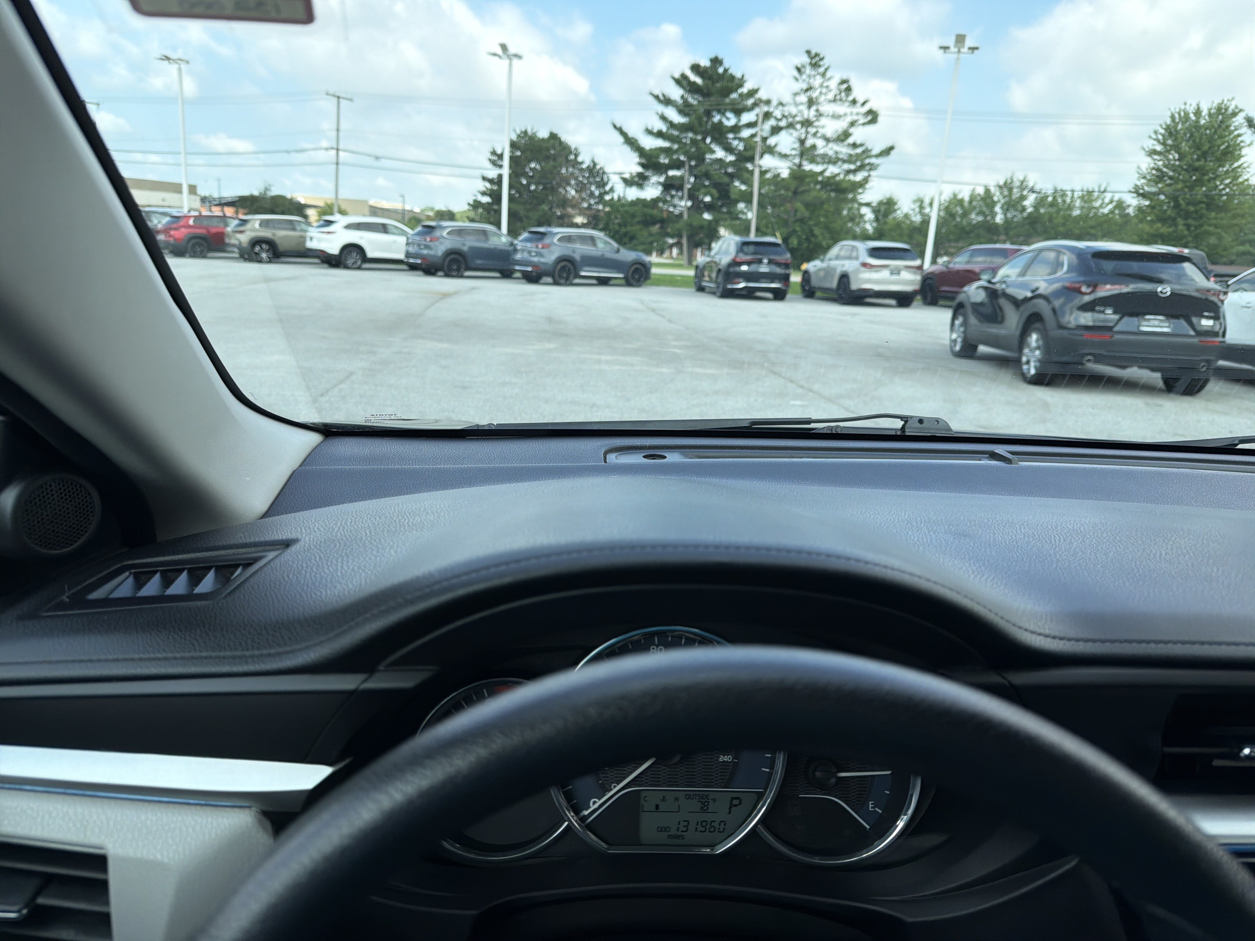 Used 2015 Toyota Corolla LE w/ Body Protection Package #1 FWD image 25