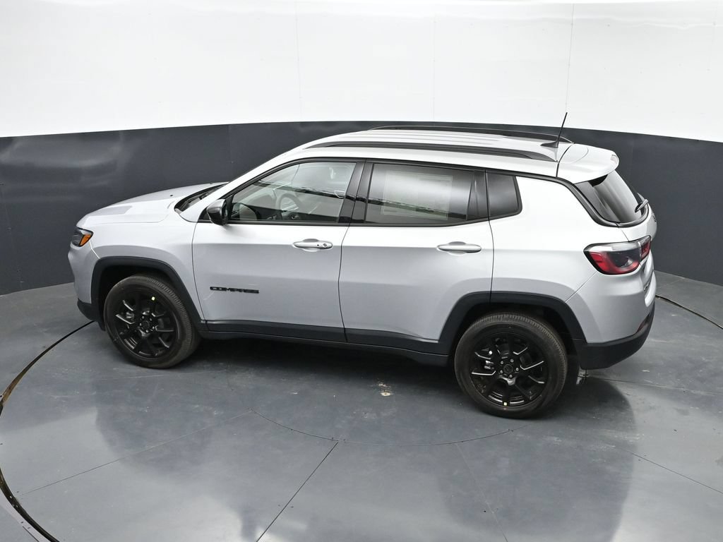 New 2026 Jeep Compass Latitude AWD/4WD image 33