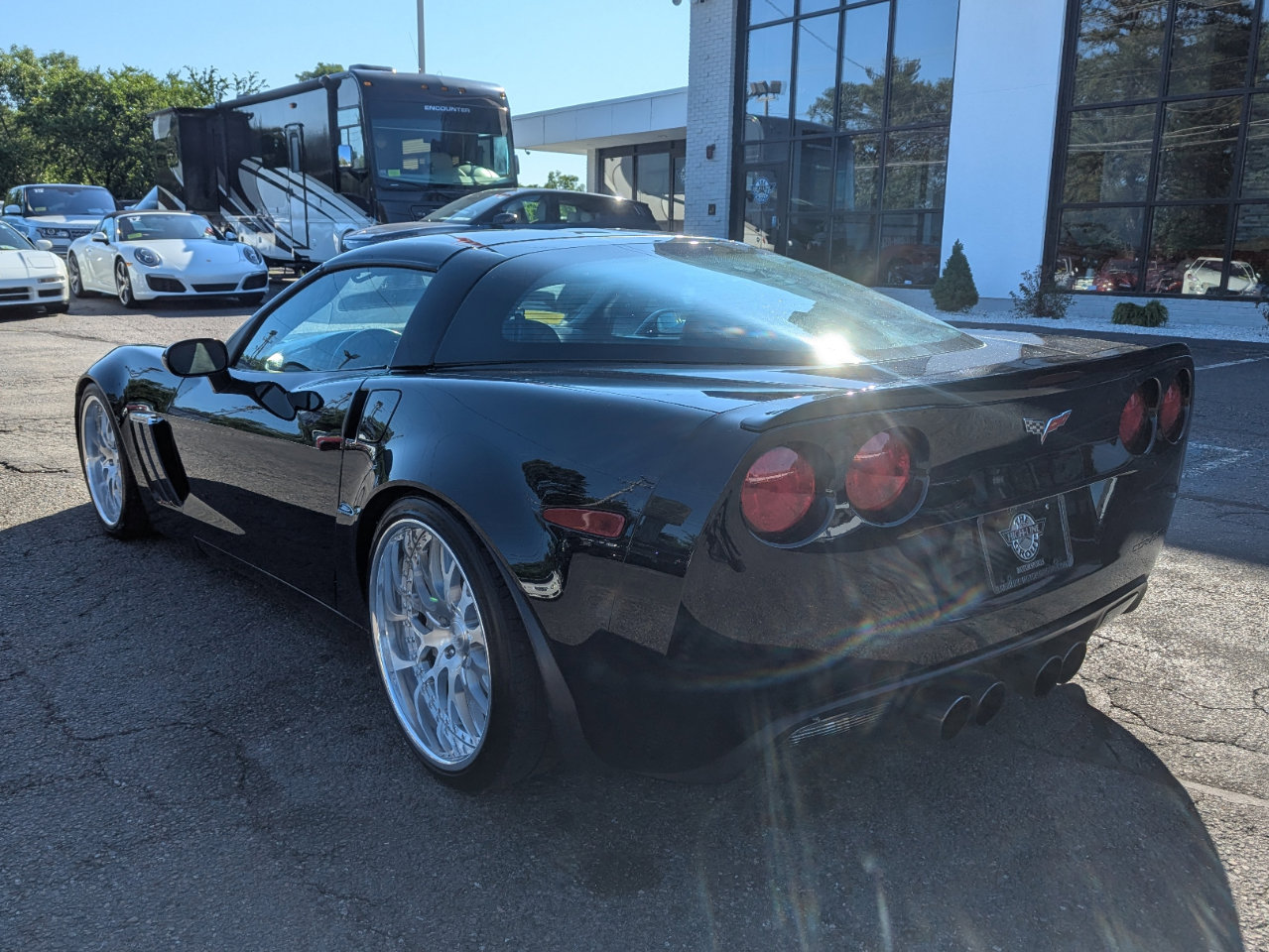 Used 2005 Chevrolet Corvette Coupe w/ Preferred Equipment Group RWD image 10