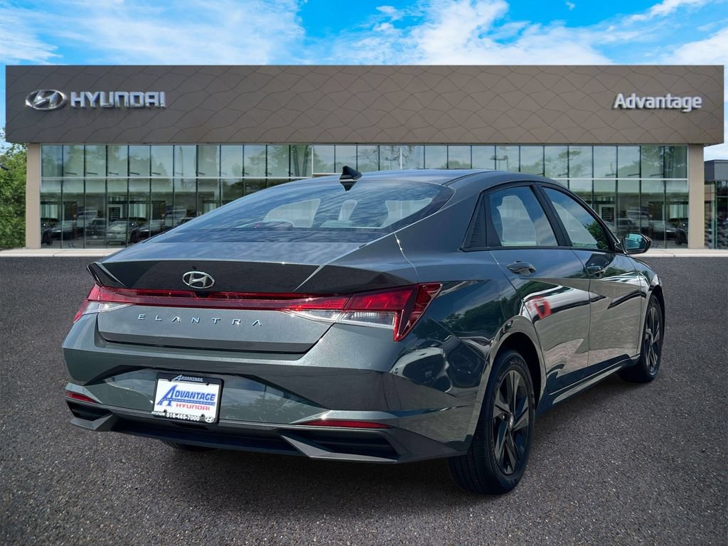 Certified 2023 Hyundai Elantra SEL FWD image 5