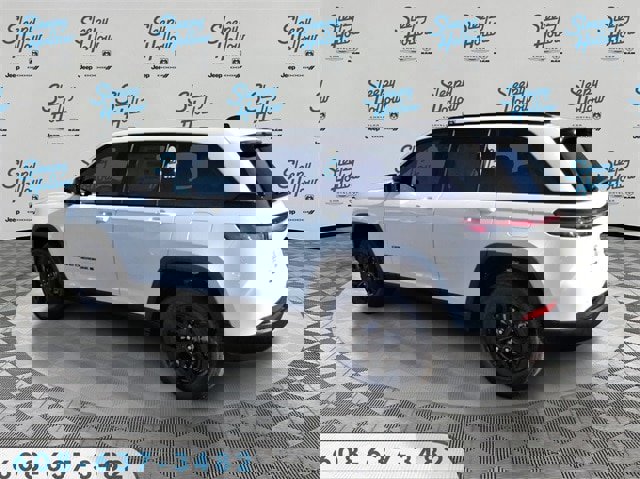 New 2025 Jeep Grand Cherokee Altitude image 7