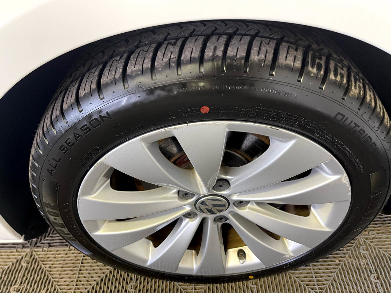 Used 2010 Volkswagen CC Sport image 11