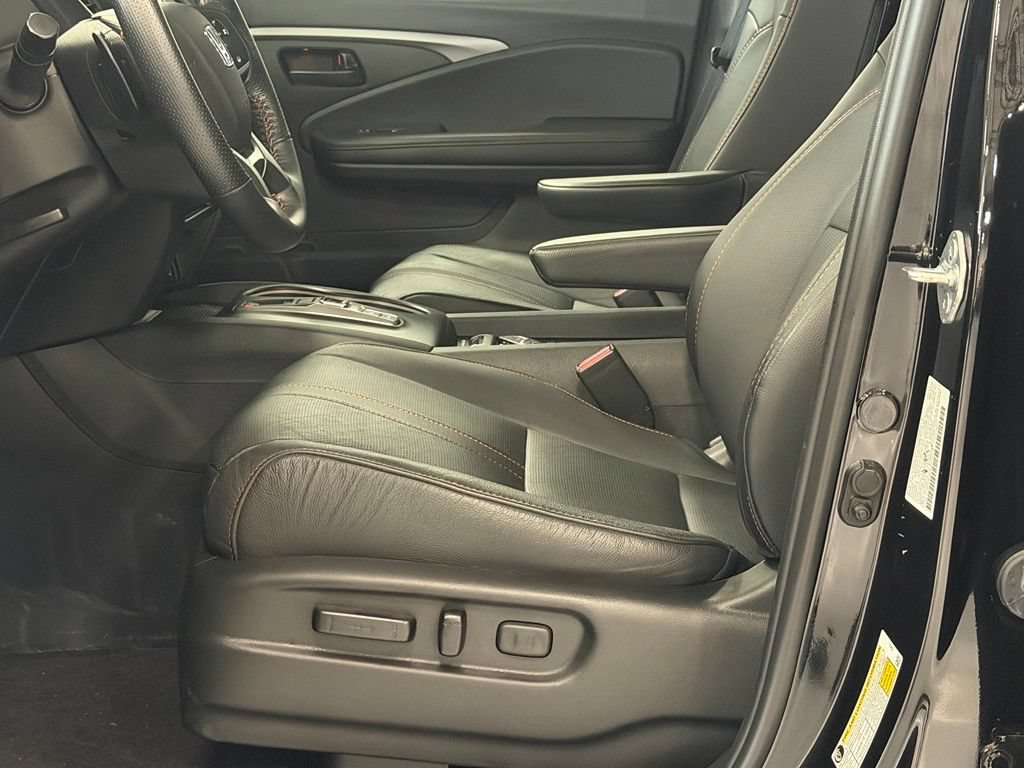 Used 2023 Honda Passport TrailSport image 12