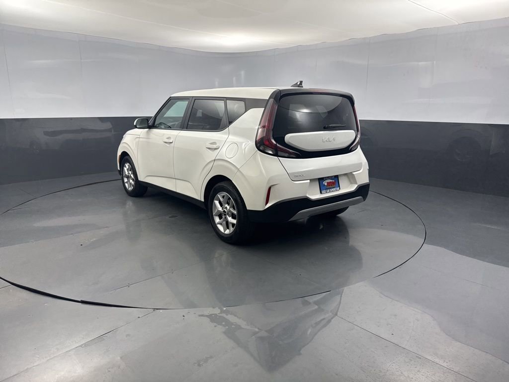 Used 2024 Kia Soul LX w/ Option Group 015 image 3
