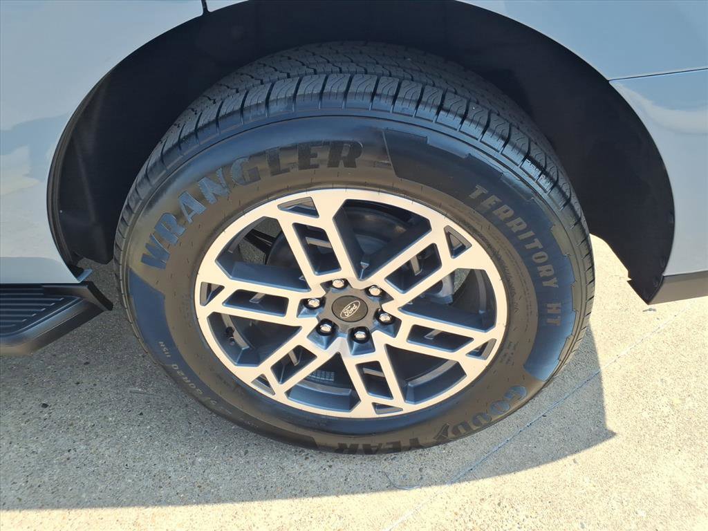 New 2026 Ford Expedition Active RWD image 19