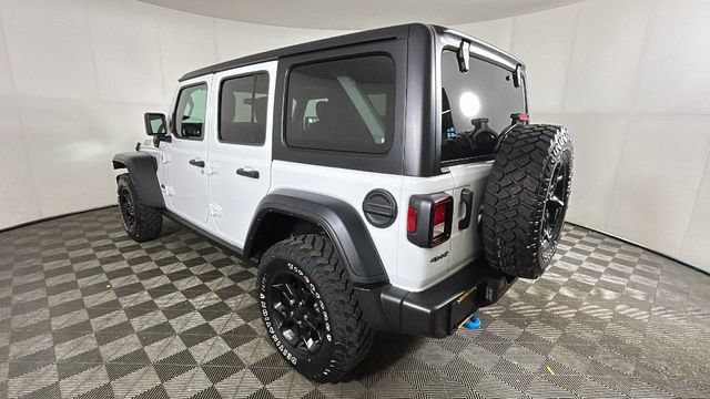 Used 2023 Jeep Wrangler Unlimited w/ Cold Weather Group AWD/4WD video 4