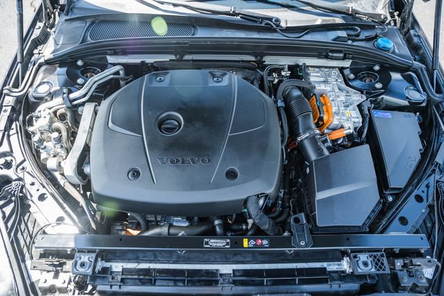 Certified 2024 Volvo S60 T8 Plus w/ Climate Package AWD/4WD image 17