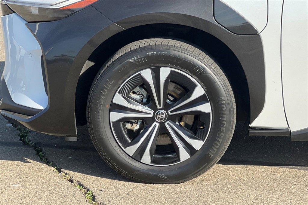 Used 2024 Toyota bZ4X XLE image 28