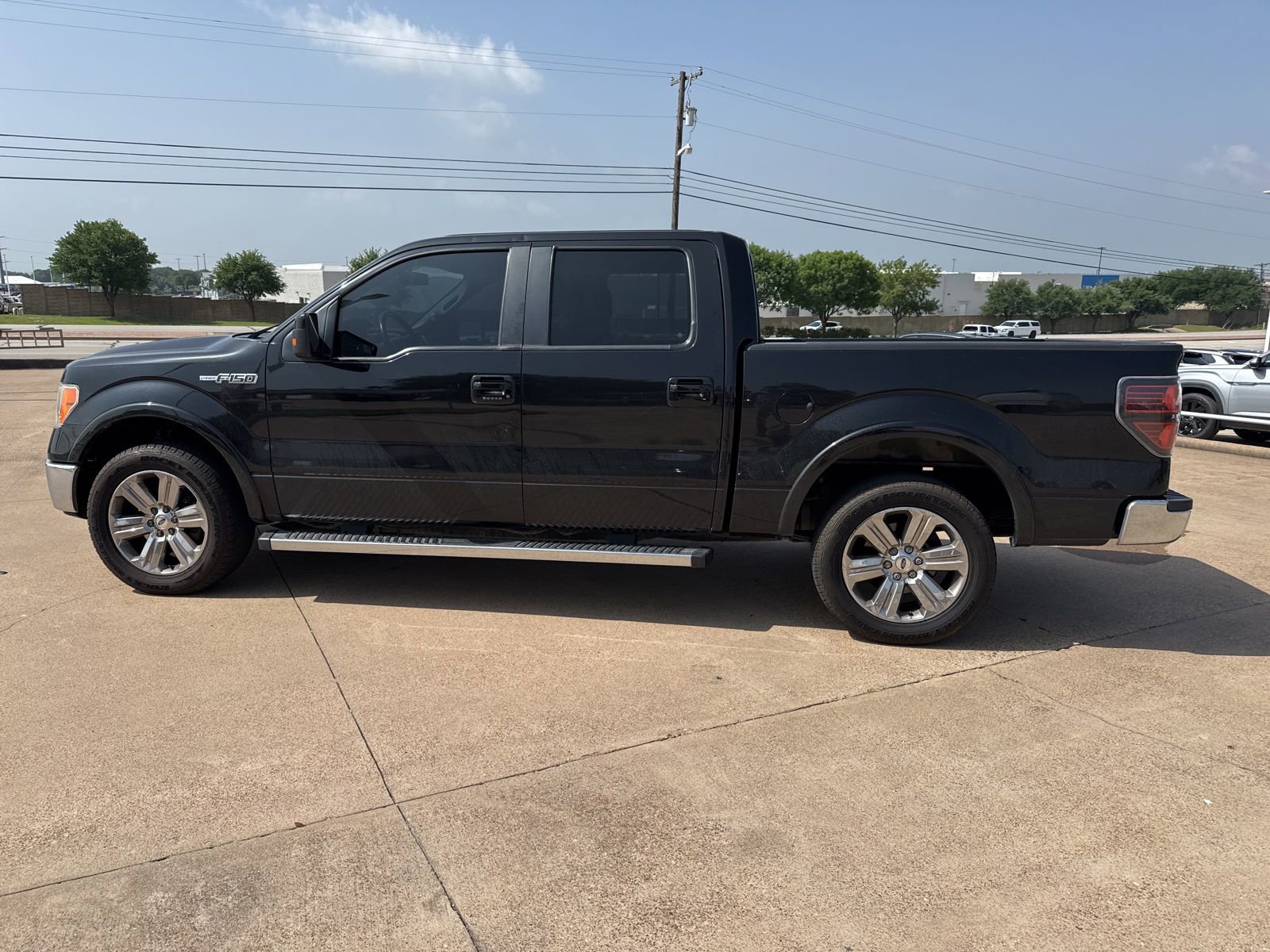 Used 2014 Ford F150 Lariat w/ Equipment Group 501A Mid RWD image 4
