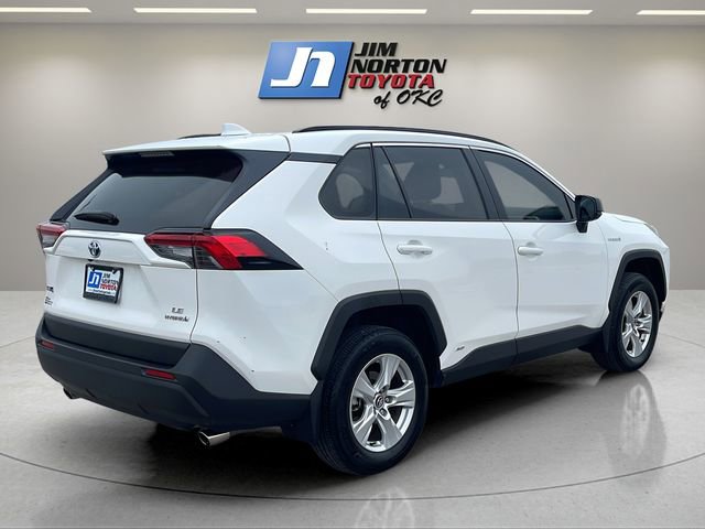 Used 2021 Toyota RAV4 LE image 5