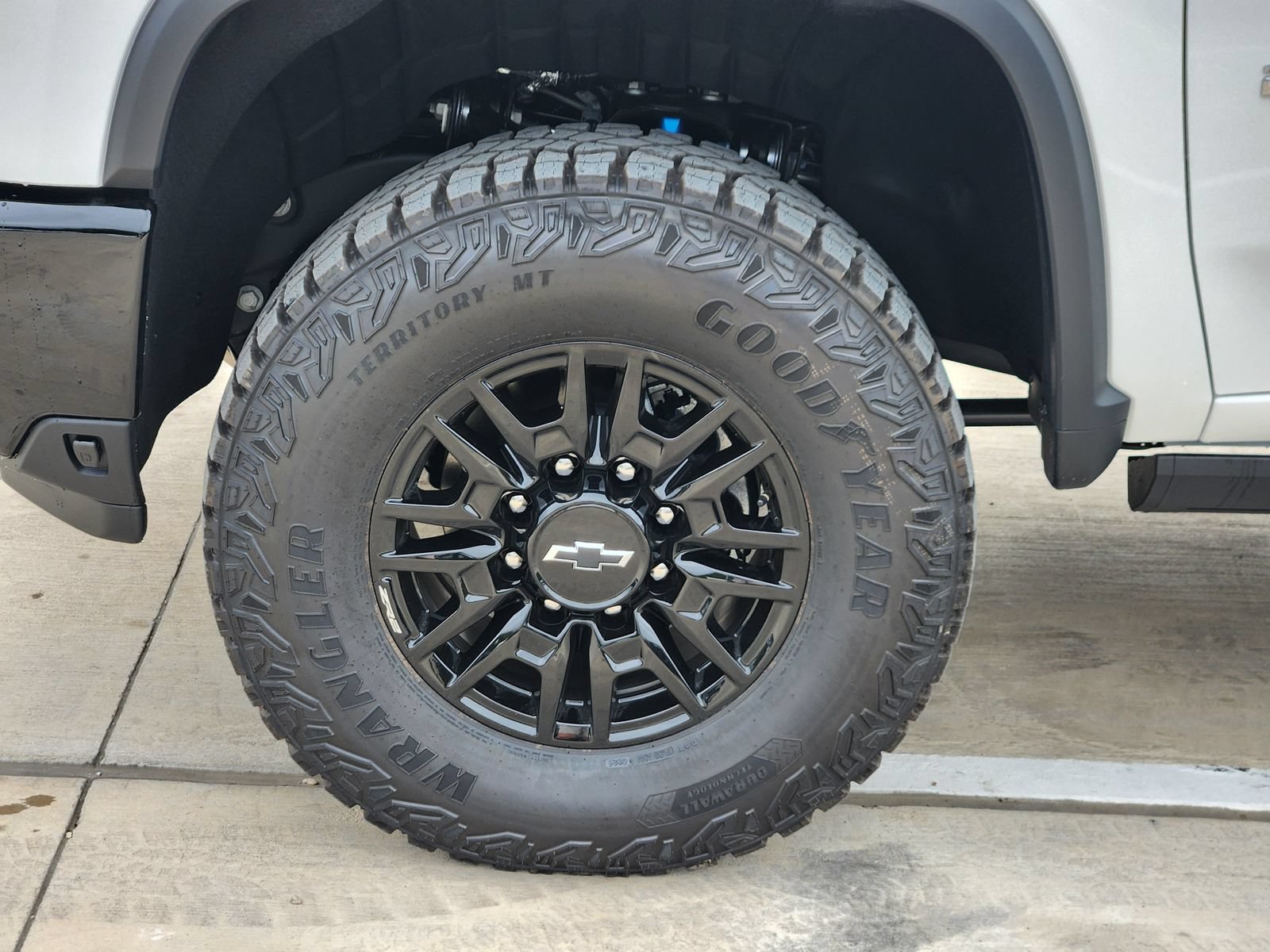 New 2026 Chevrolet Silverado 2500 ZR2 AWD/4WD image 11