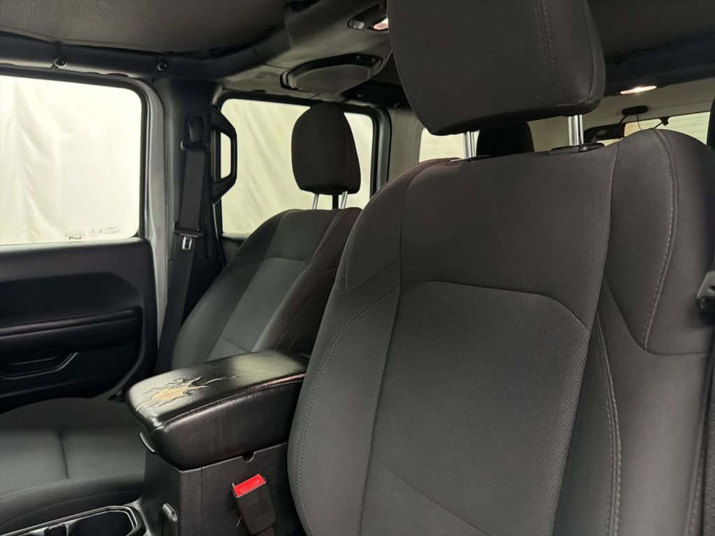 Used 2018 Jeep Wrangler Unlimited Sport S image 14