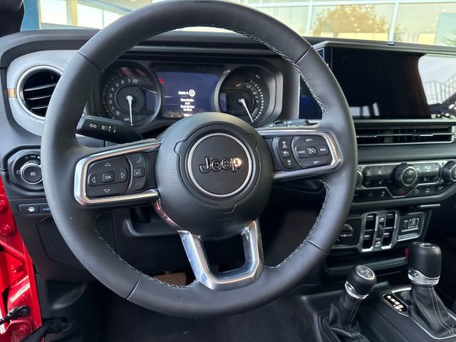 Used 2025 Jeep Wrangler Unlimited Sahara w/ Safety Group image 14