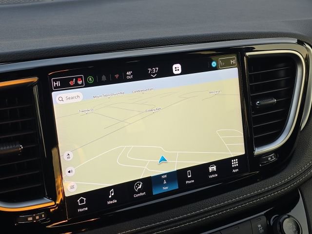 Used 2025 Chrysler Pacifica Limited FWD image 35