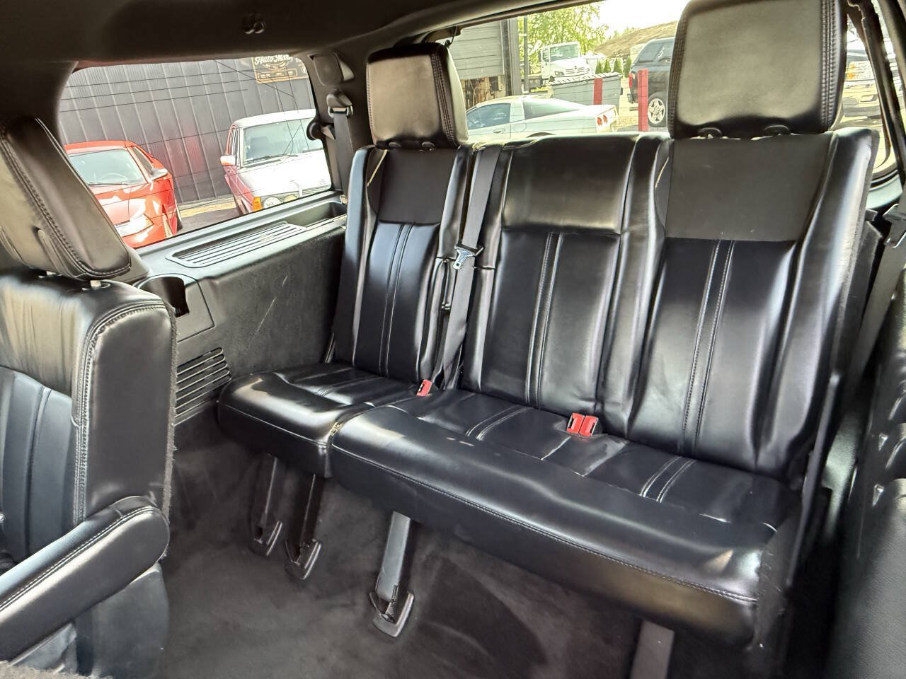 Used 2016 Lincoln Navigator Select AWD/4WD image 19