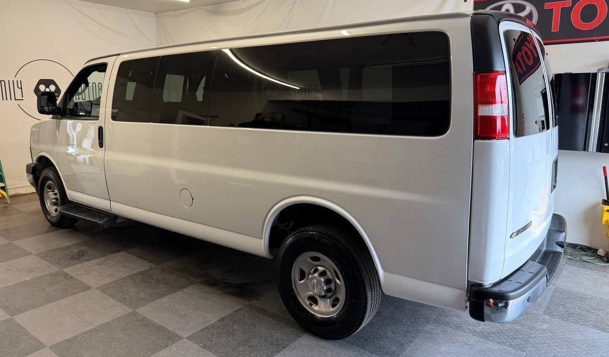 Used 2023 Chevrolet Express 3500 LT w/ LT Preferred Equipment Group image 6