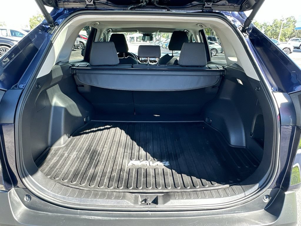 Used 2025 Toyota RAV4 XLE w/ Convenience Package FWD image 25