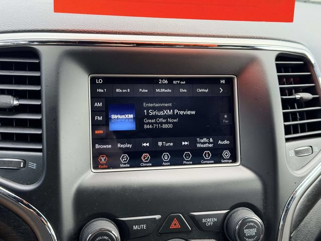 Used 2018 Jeep Grand Cherokee Laredo AWD/4WD image 19