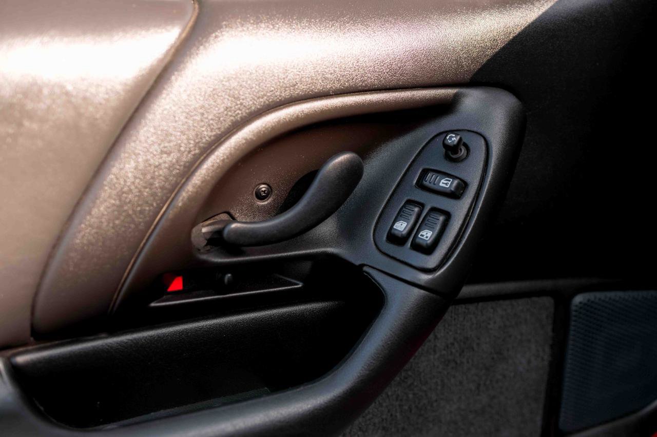 Used 2002 Chevrolet Camaro Z28 w/ SS Performance/Appearance Pkg image 43