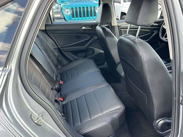 Used 2022 Volkswagen Jetta SE image 18