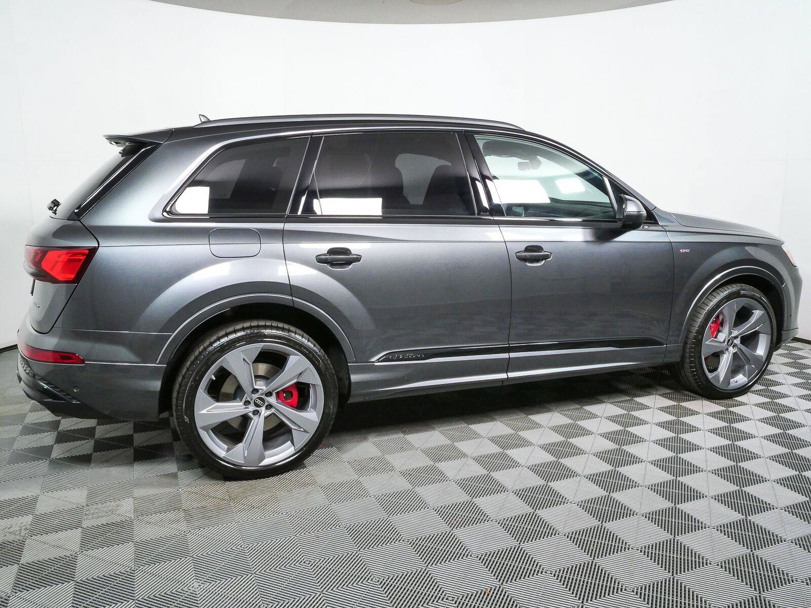 New 2026 Audi Q7 3.0T Prestige AWD/4WD image 2