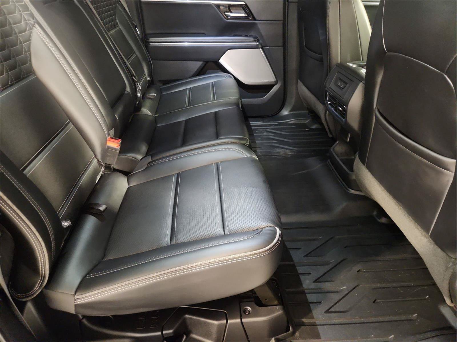Used 2025 GMC Sierra EV Denali AWD/4WD image 27