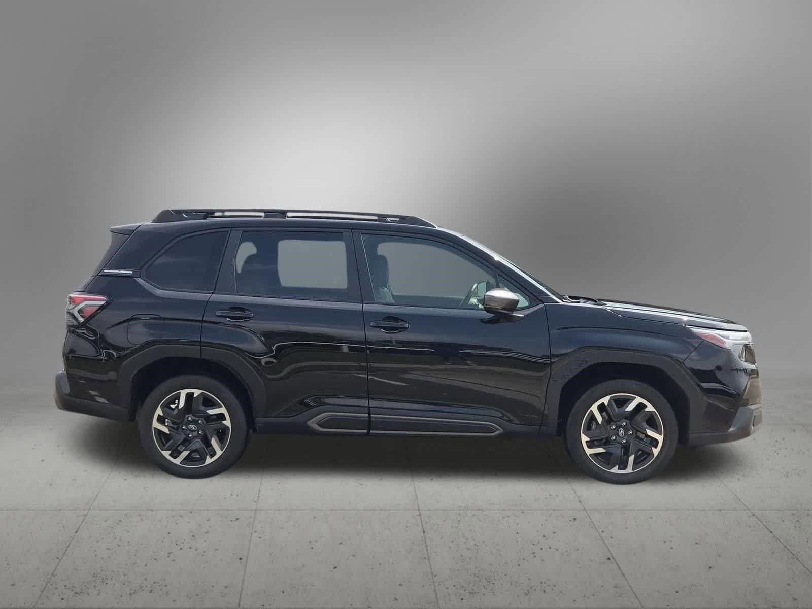 Used 2025 Subaru Forester Limited AWD/4WD image 7