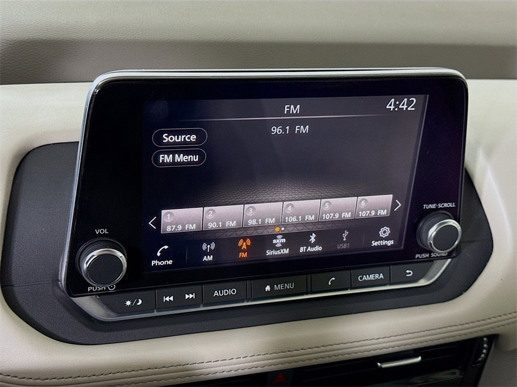 Used 2022 Nissan Rogue SV w/ SV Premium Package image 7