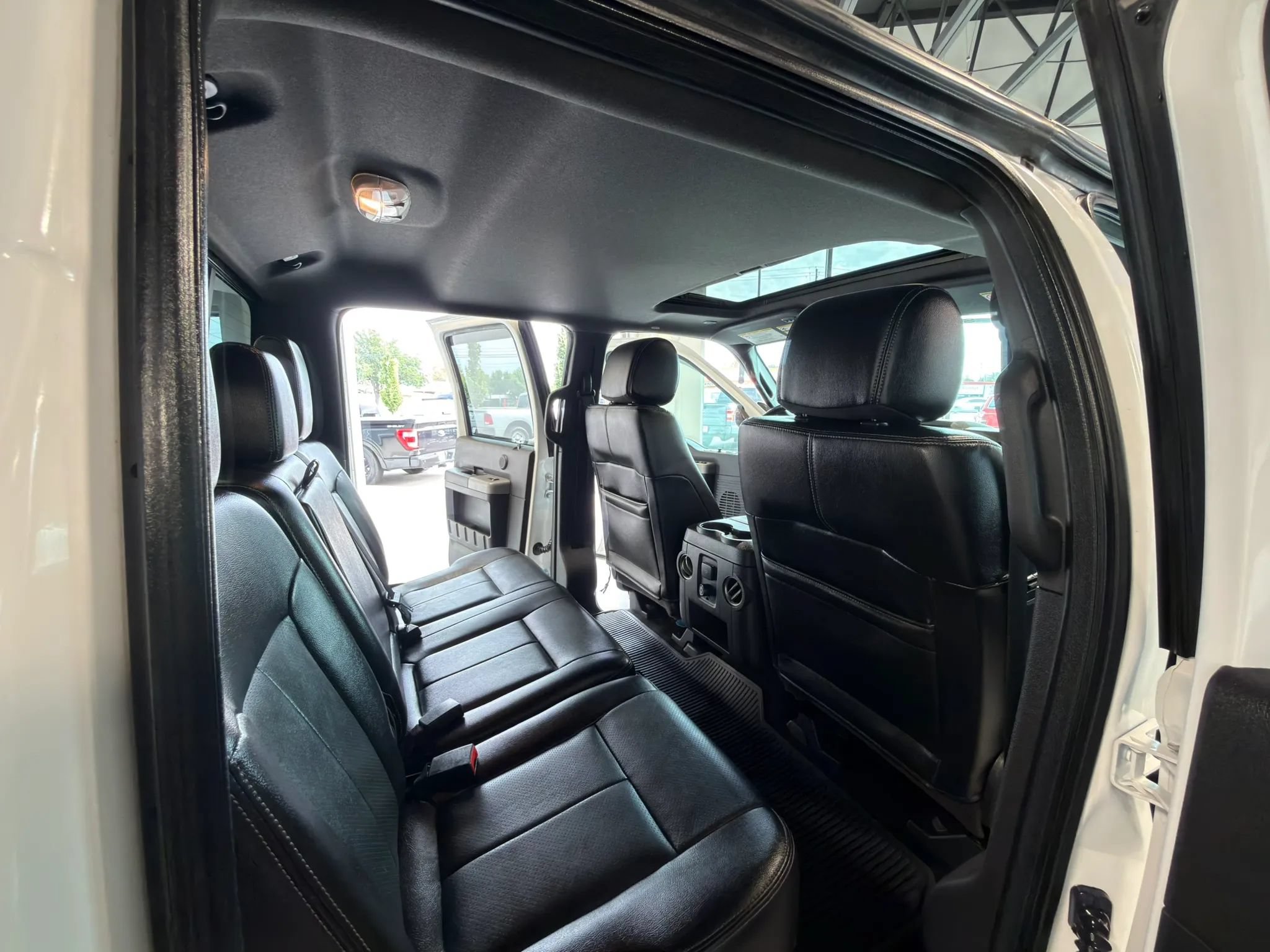 Used 2016 Ford F350 Lariat w/ Lariat Ultimate Package AWD/4WD image 23