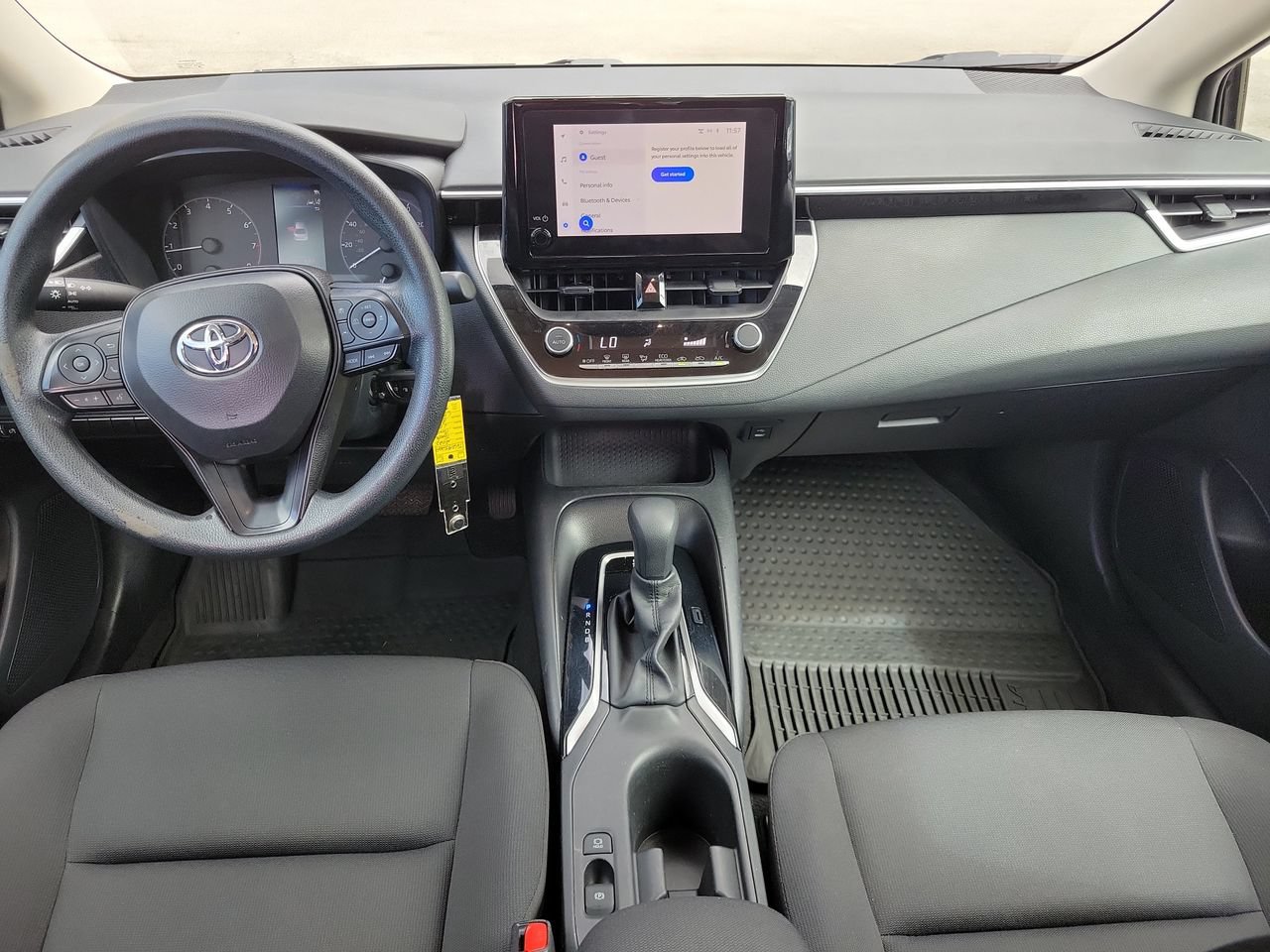 Used 2025 Toyota Corolla LE FWD image 13