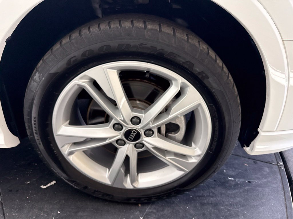 Certified 2024 Audi Q3 2.0T Premium Plus AWD/4WD image 16