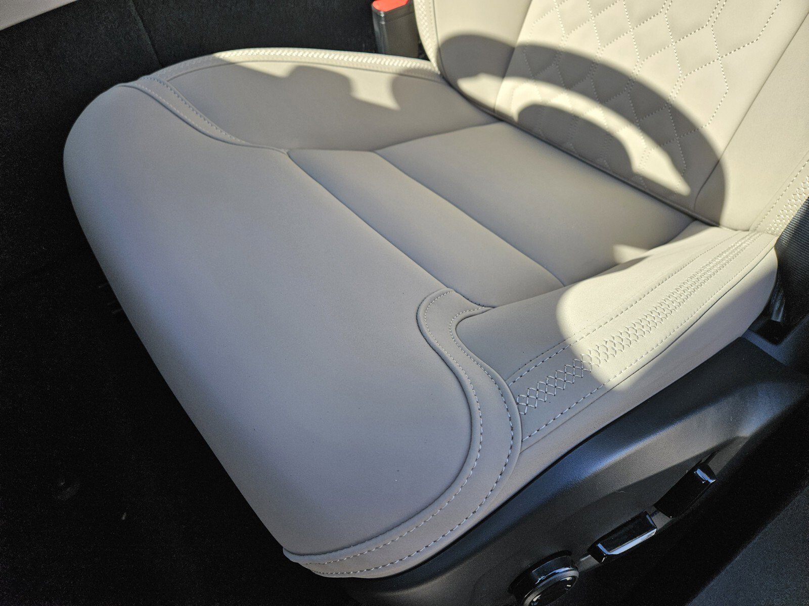 New 2026 Volvo XC90 B6 Plus AWD/4WD image 8