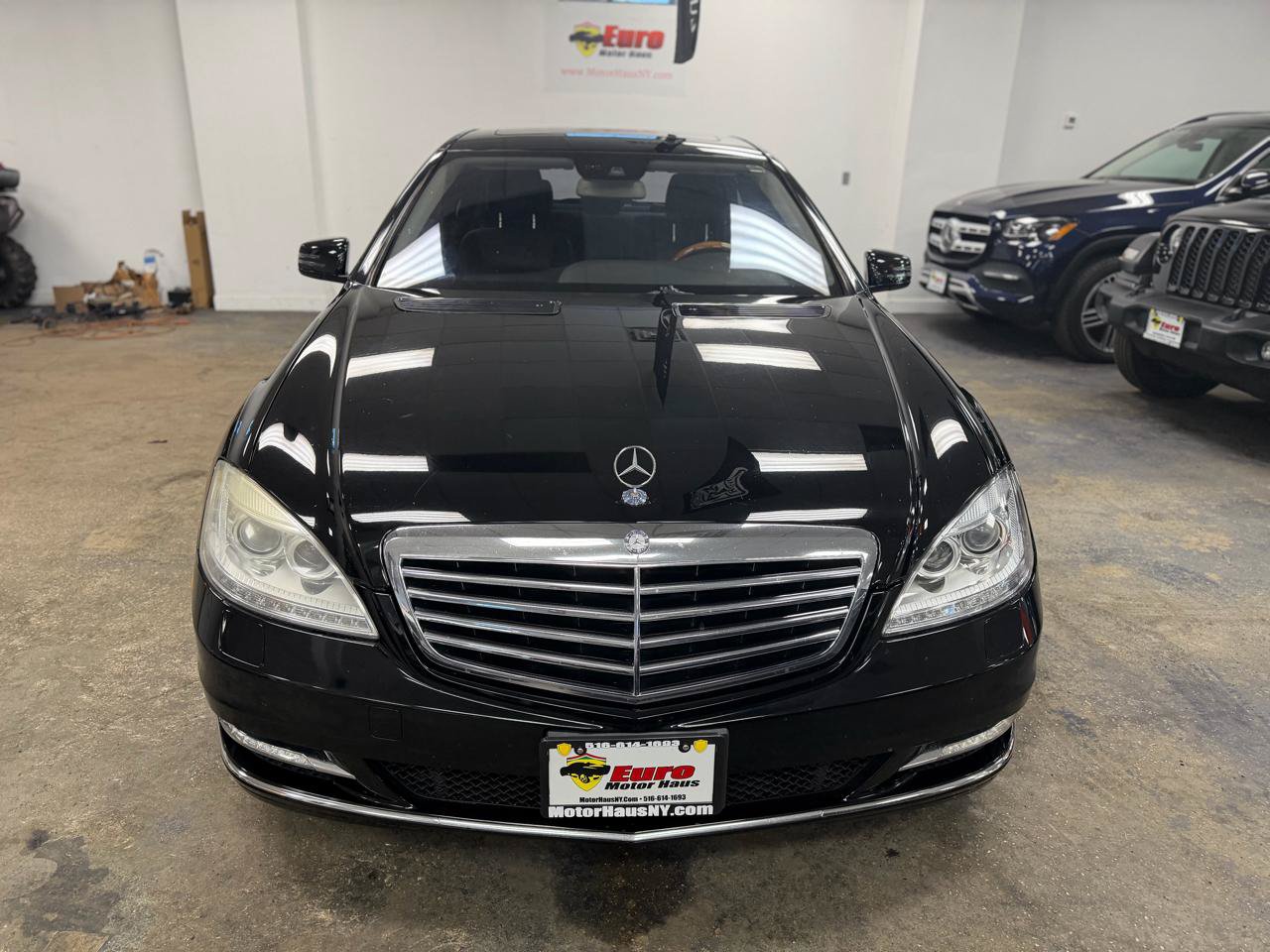 Used 2010 Mercedes-Benz S 550 4MATIC image 3
