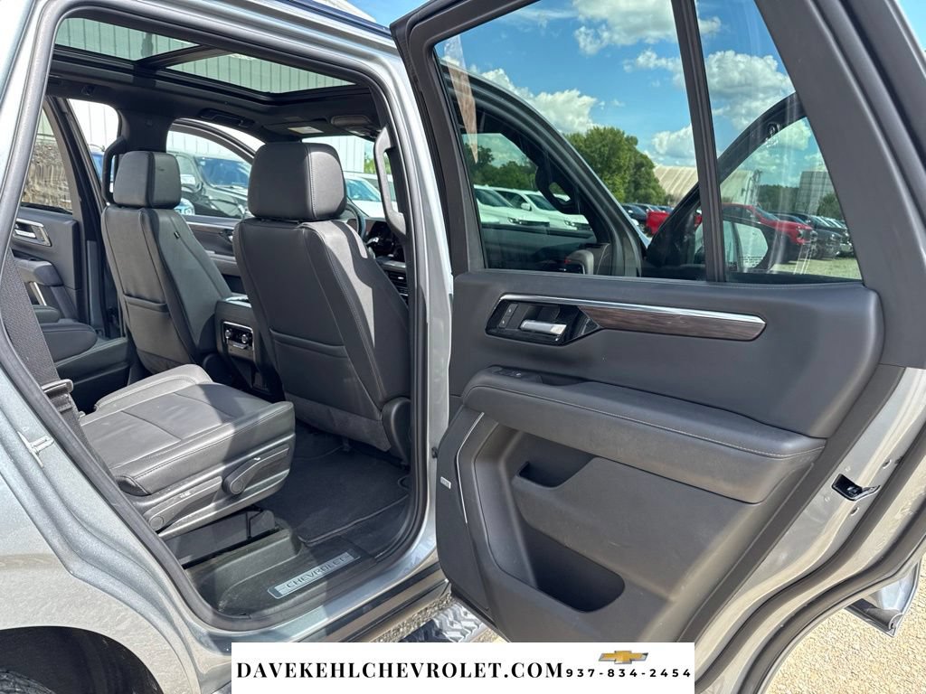 Used 2025 Chevrolet Tahoe Z71 w/ Comfort Package AWD/4WD image 26