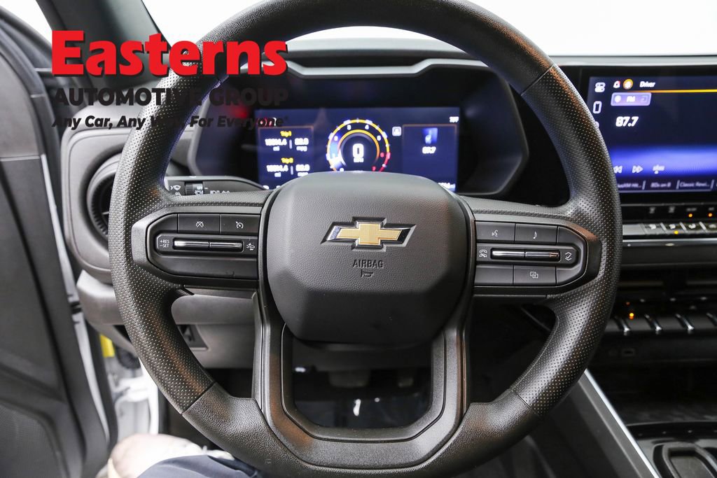 Used 2024 Chevrolet Colorado W/T w/ Technology Package image 10