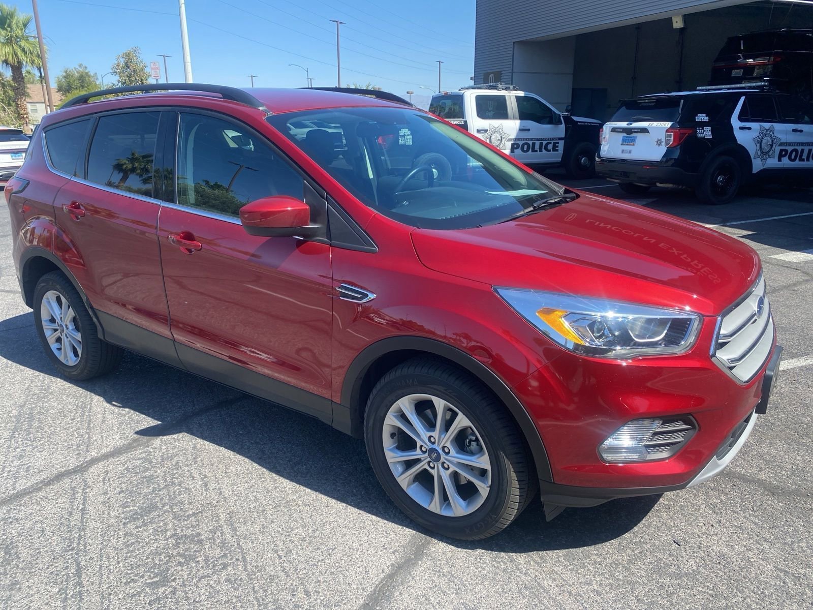 Used 2019 Ford Escape SEL FWD image 3