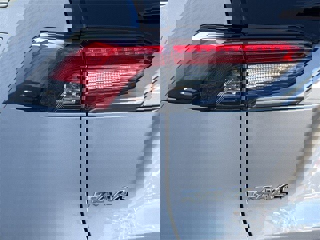 Used 2024 Toyota RAV4 XLE w/ Convenience Package image 6