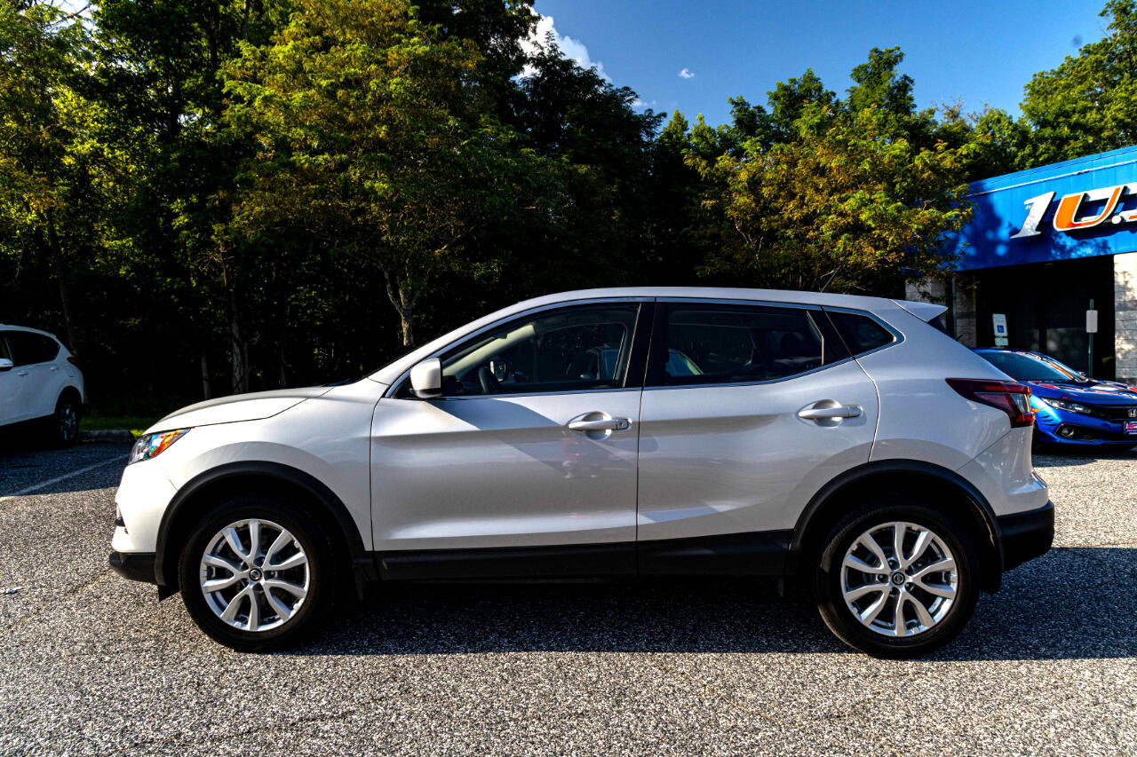 Used 2021 Nissan Rogue Sport S image 3