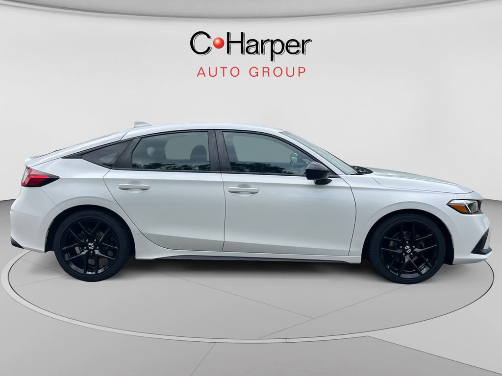 Used 2022 Honda Civic Sport image 2