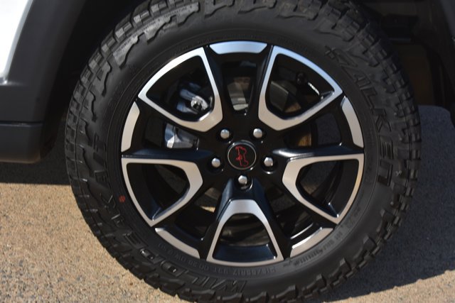 Used 2025 Jeep Compass Trailhawk AWD/4WD image 11